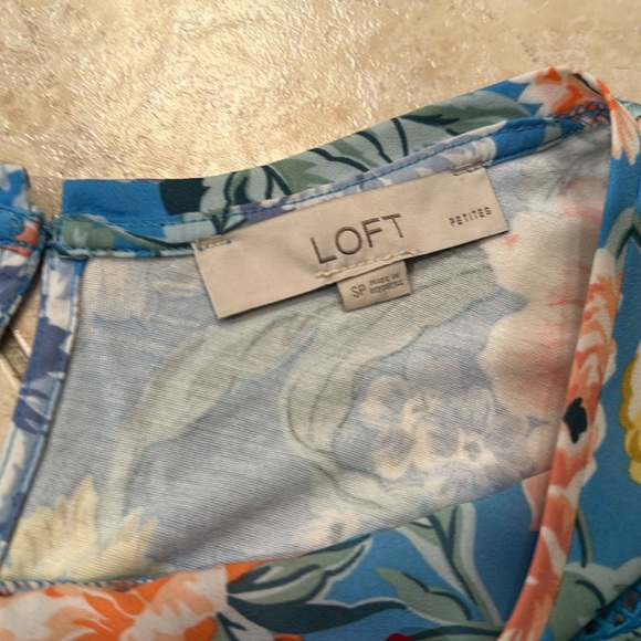 Loft Floral Blouse - Picture 2 of 3